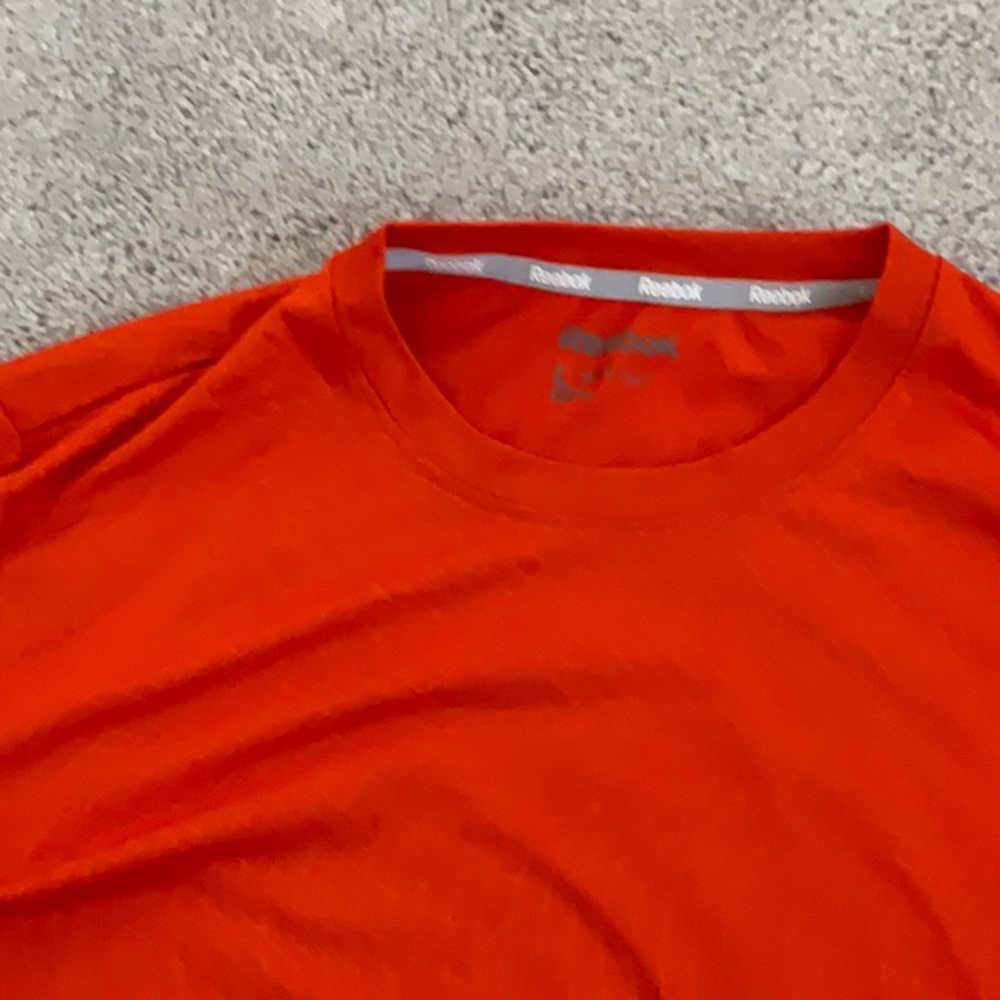 Reebok Orange Large Tshirt